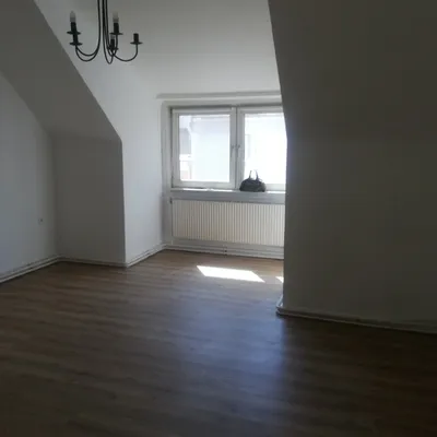 1-Zimmer-Wohnung mieten in Wiener Neustadt – 47 m², € 570 – Bild 2 von 9