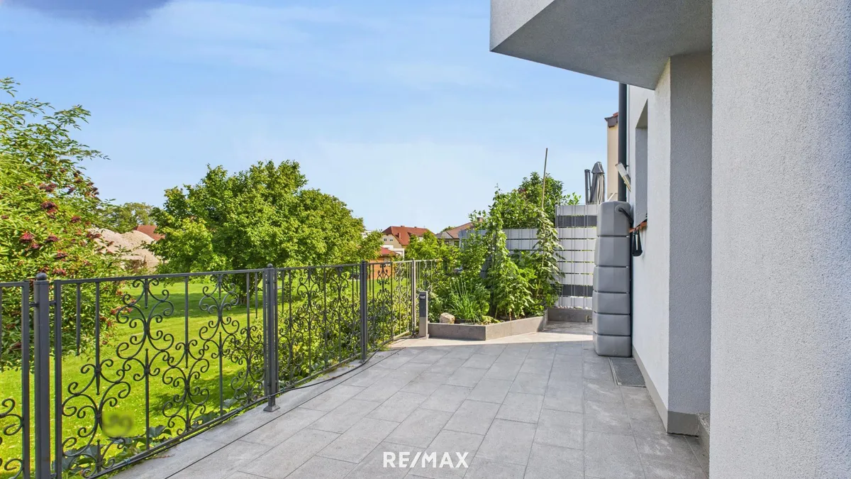 Top Zustand mit Klimaanlage und PV Anlage - Ansicht 2