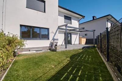 6-Zimmer-Haus mieten in Mödling – 203 m², € 2.995 – Bild 2 von 34