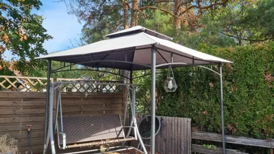 Partyzelte / Pavillons - Gartenmöbel / Griller / Dekoration (Zustand: Gebraucht)
