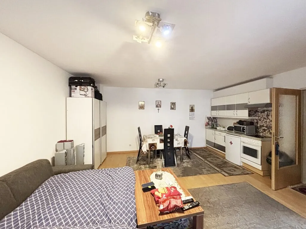 SUPER ANLAGE - ca. 3,540% Rendite - Wohnung und Garagen-Stellplatz - unbefristet vermietet !, Wien