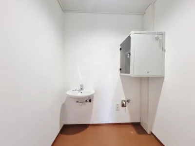 5-Zimmer-Gewerbeimmobilie mieten in Sankt Pölten Land – 114 m², € 1.438 – Bild 7 von 8