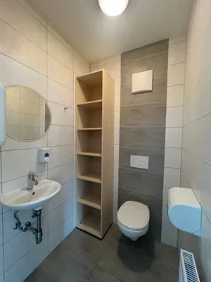 4-Zimmer-Gewerbeimmobilie mieten in Linz Land – 90 m², € 12 – Bild 5 von 8