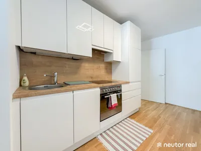 LICHTDURCHFLUTETE 2-ZIMMER-WOHNUNG - INNENHOFLAGE - DURCHDACHTER GRUNDRISS - OPTIMALE VERKEHRSANBINDUNG – Bild 2