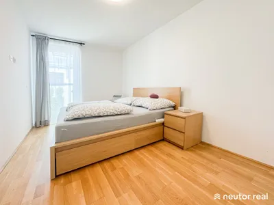 LICHTDURCHFLUTETE 2-ZIMMER-WOHNUNG - INNENHOFLAGE - DURCHDACHTER GRUNDRISS - OPTIMALE VERKEHRSANBINDUNG – Bild 3