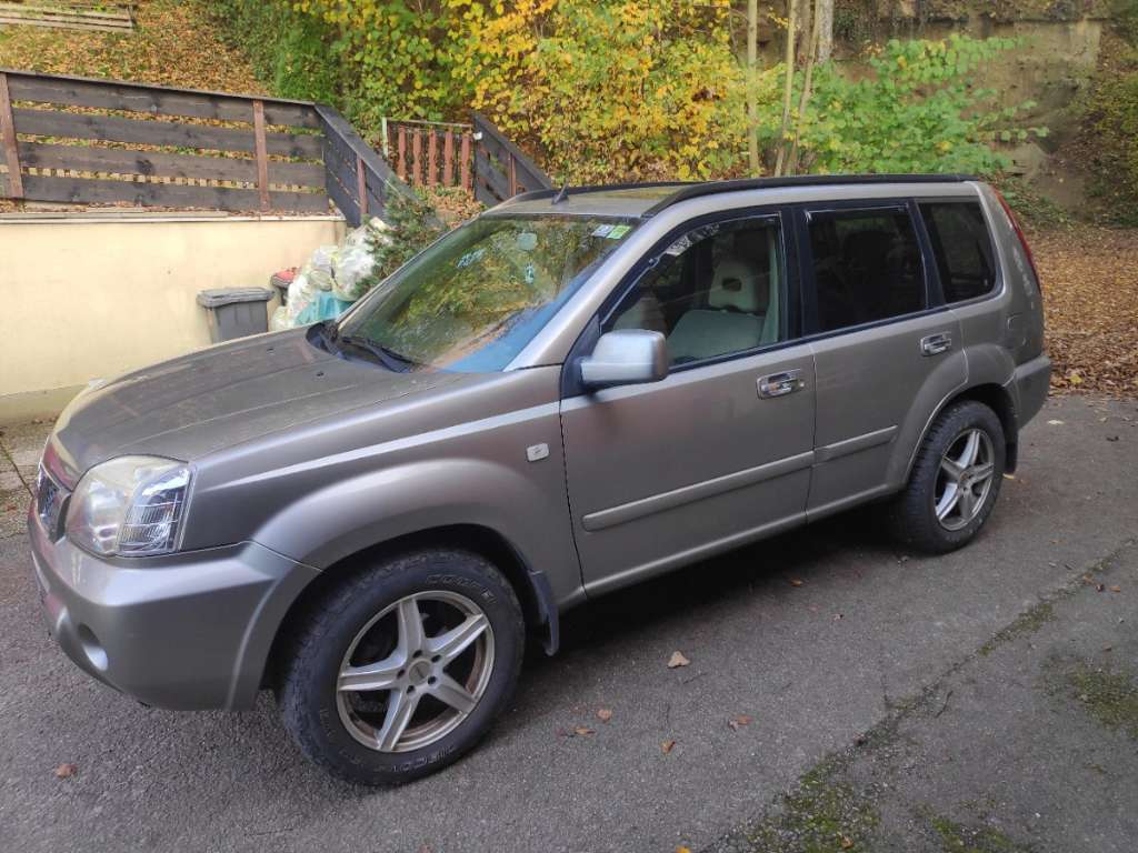 Nissan X-TRAIL T30 SUV / Geländewagen