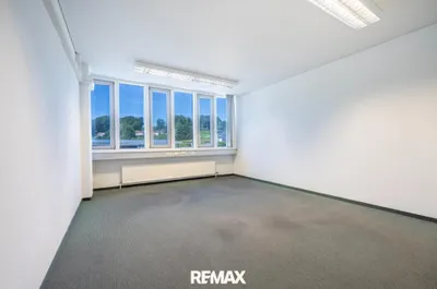 1-Zimmer-Gewerbeimmobilie mieten in Salzburg-Umgebung – 26 m², € 338 – Bild 4 von 13