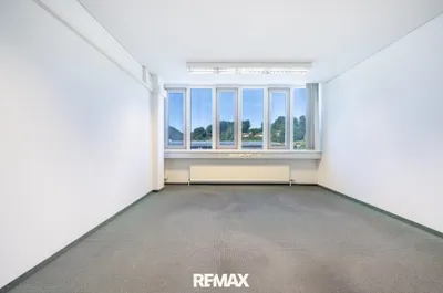 1-Zimmer-Gewerbeimmobilie mieten in Salzburg-Umgebung – 26 m², € 338 – Bild 3 von 13