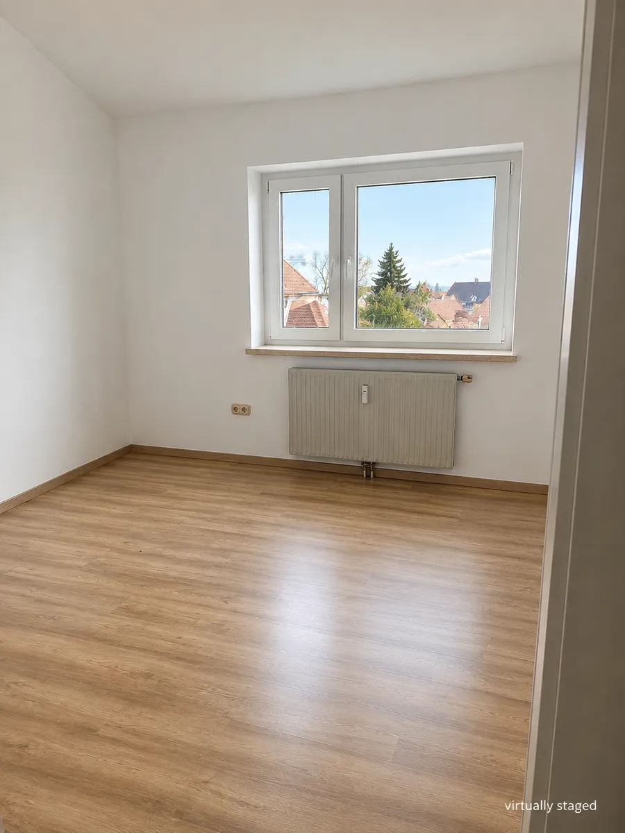 Große 4-Zimmer Wohnung mit Balkon und Autoabstellplatz in Edelschrott - Ansicht 2
