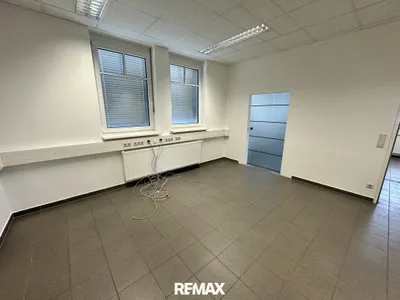3-Zimmer-Gewerbeimmobilie mieten in Graz-Umgebung – 86 m², € 1.267 – Bild 9 von 10