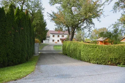 Haus kaufen in Wels-Land – 200 m² – Bild 1 von 32