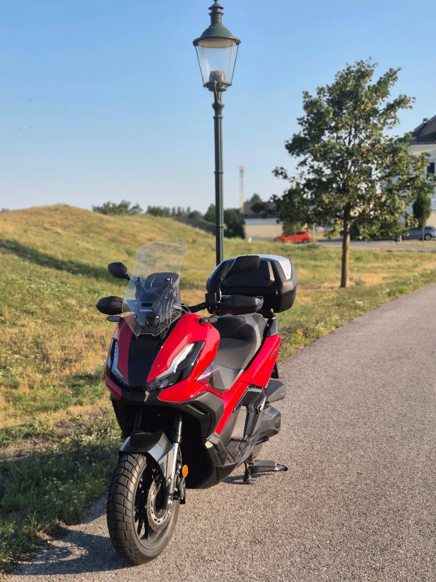 Honda ADV350