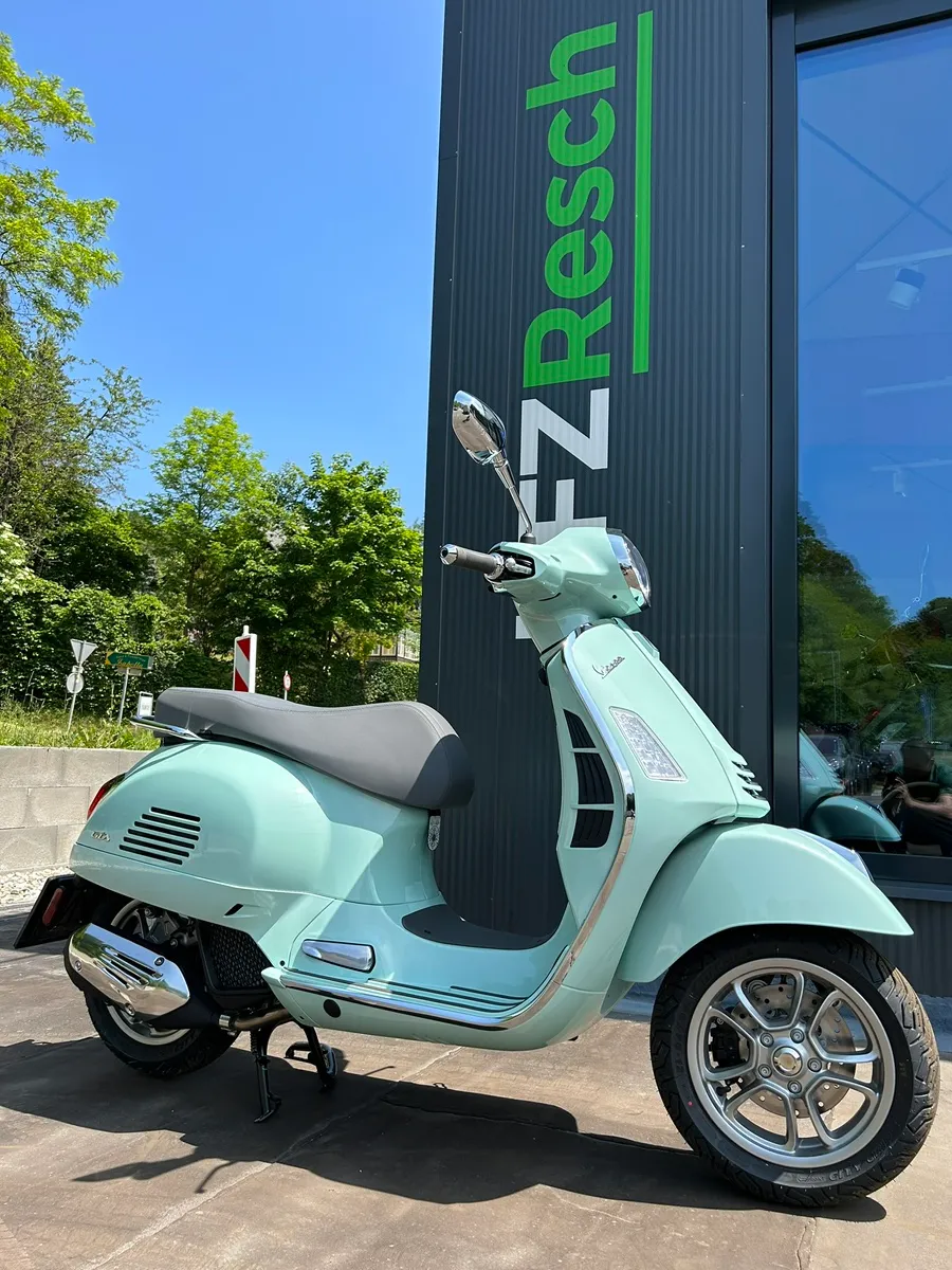Vespa GTS