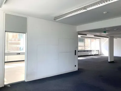 Gewerbeimmobilie mieten in Wien – 1 333 m², € 32.659 – Bild 14 von 21