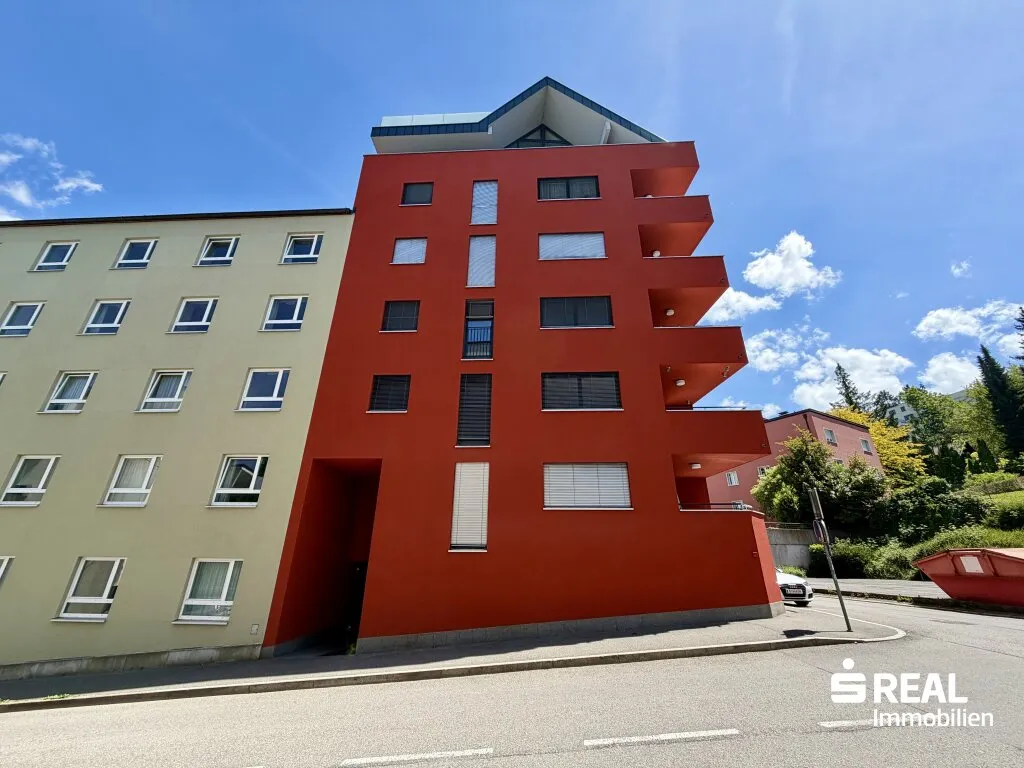 Immobilienpaket in erstklassiger Stadtlage (15 Wohnungen, 2 Geschäftslokale & 15 Tiefgaragenparkplätze) - Share Deal möglich – pohled 3