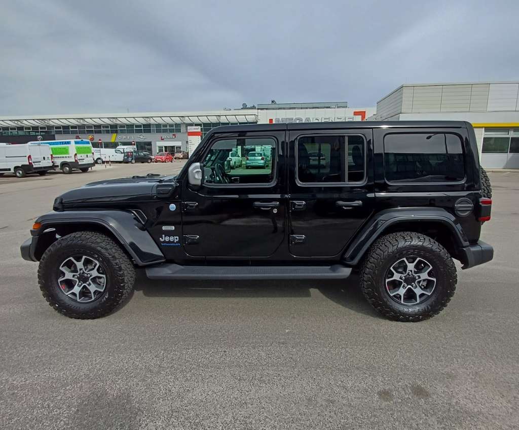 Jeep Wrangler Sahara 2.0 PHEV 380 PS AT 4xe mit Jeep Garantie bis 4/2028 !!! SUV / Geländewagen