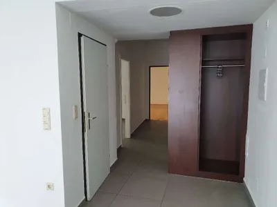3-Zimmer-Gewerbeimmobilie mieten in Bruck an der Leitha – 94 m², € 857 – Bild 3 von 9