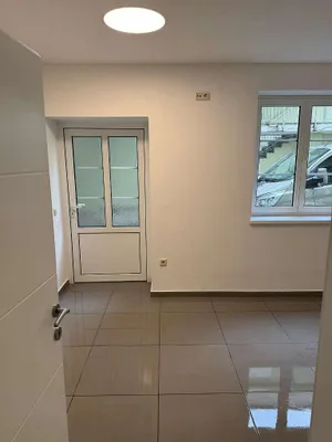 3-Zimmer-Gewerbeimmobilie mieten in Bruck an der Leitha – 94 m², € 857 – Bild 7 von 9
