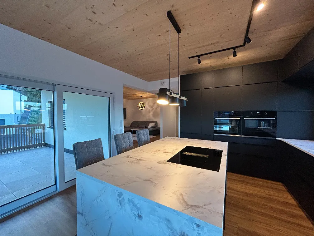 NEUE Penthousewohnung im Grünen mit Ausblick! - Ansicht 2