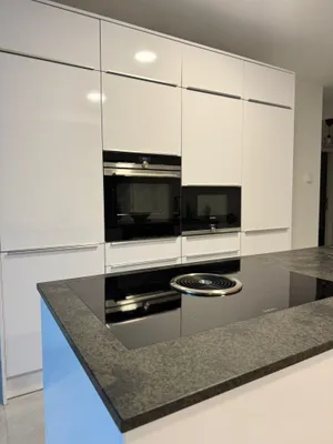 Optimal geschnittene 3-Zimmer Wohnung mit großem Garten und 2 Terrassen – Bild 3