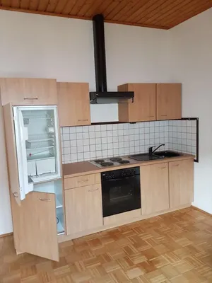 WER WILL MICH? NEUBAU-DACHGESCHOSS-WOHNUNG PERFEKTASTRASSE 6-8 U-BAHN NÄHE