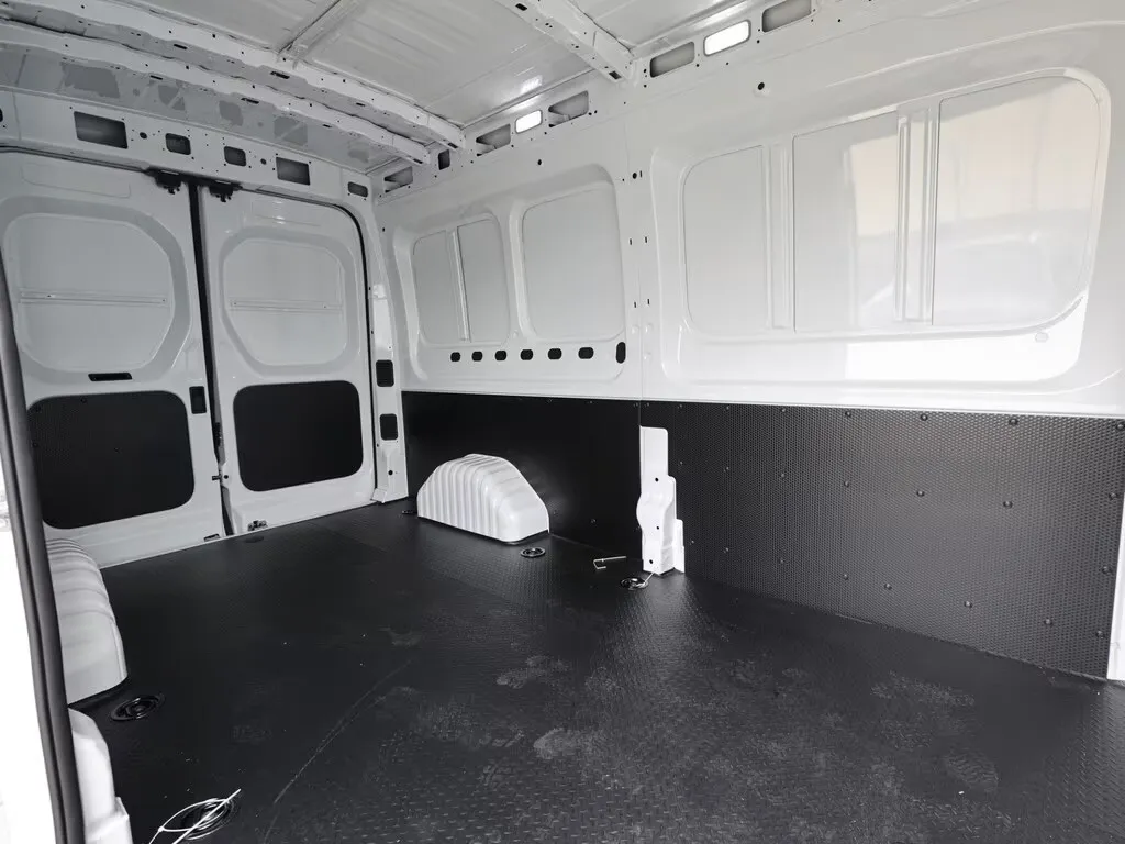 Maxus Deliver 9 Kasten 2.0 D L3H2 Transporter / Kastenwagen – Bild 21