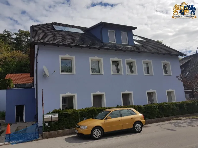 Großes Zweifamilienhaus in Pottenstein - Ansicht 2