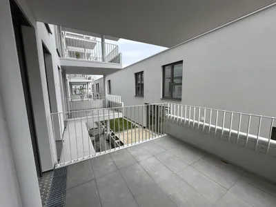 ZU HAUSE DIREKT AN DER U3 MIETE – Bild 3