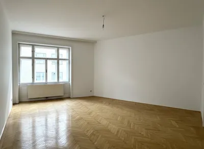 Ansprechende 3,5-Zimmer-Wohnung mit kleinem Balkon – Bild 2