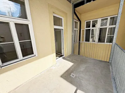 DISSLERGASSE, UNBEFRISTET, 43 m2 Altbau mit Balkon, 2 Zimmer, Komplettküche, Wannenbad, Parketten, 3. Liftstock, Wien-Mitte-Nähe – Bild 2