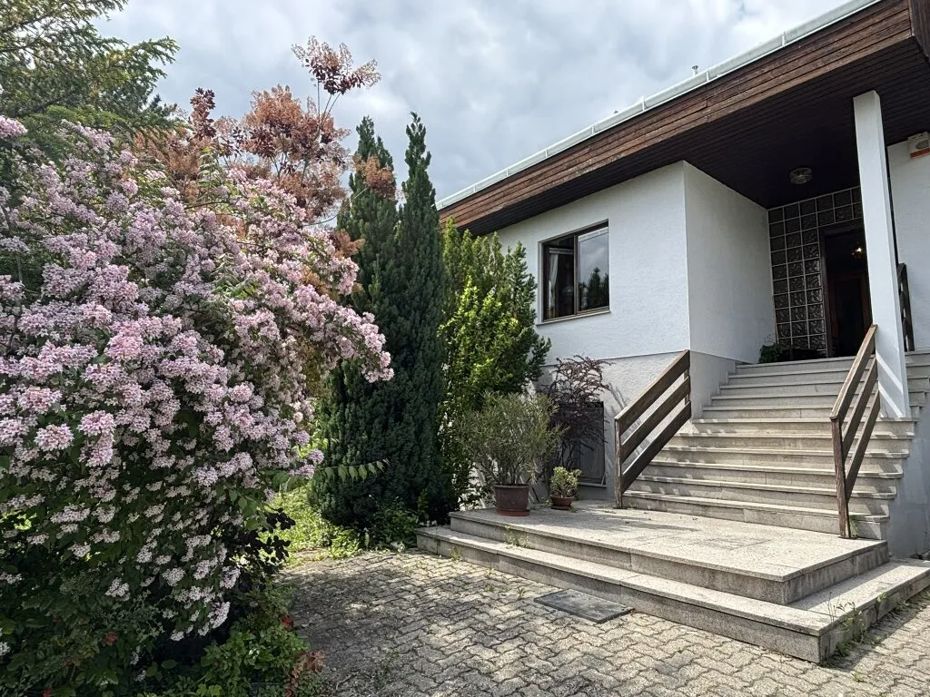 [Kaufanbot erhalten] 1.400m² Grundstück, 360m² Nutzfläche - ein außergewöhnliches Schmuckstück sucht neue Eigentümer! - Ansicht 3