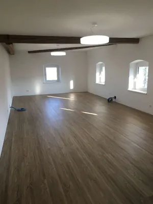 3-Zimmer-Gewerbeimmobilie mieten in Linz Land – 70 m², € 13 – Bild 2 von 6
