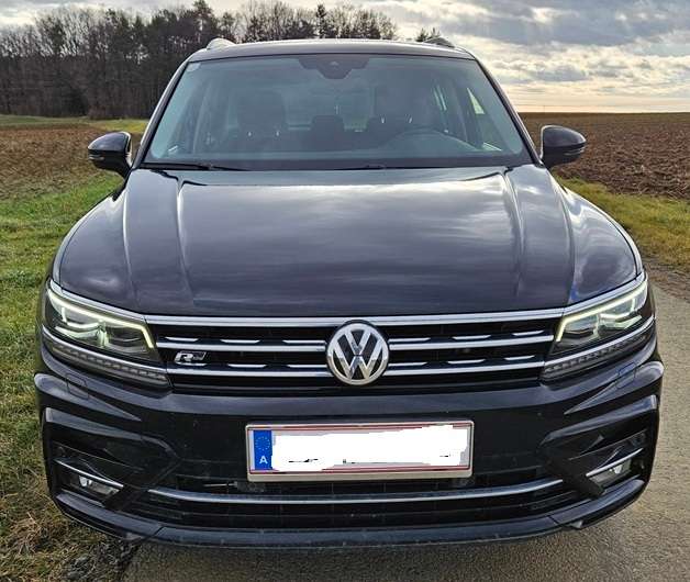 VW Tiguan 2,0 TDI SCR Comfortline R-LINE NAVI SHZ AHK LED WR SUV / Geländewagen