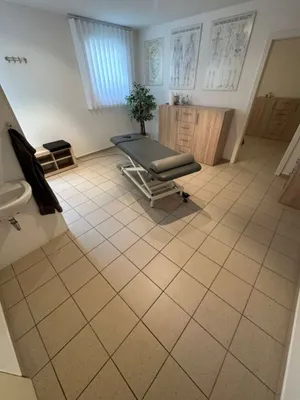 4-Zimmer-Gewerbeimmobilie mieten in Ried im Innkreis – 75 m², € 390 – Bild 1 von 2