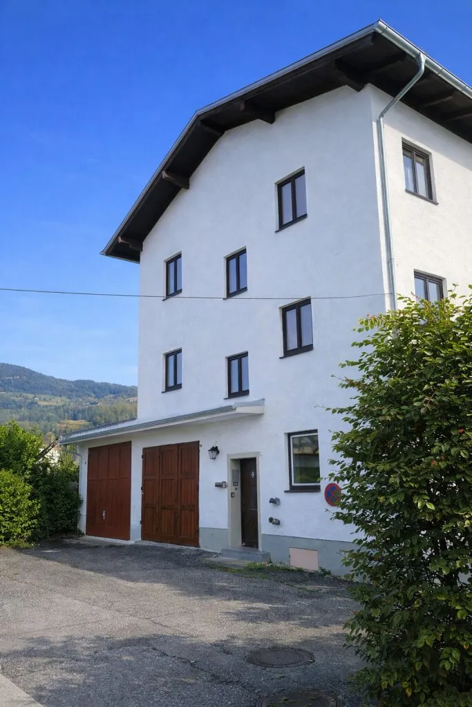 Einzigartiges Grundstück mit sanierungsbedürftiges Mehrfamilienhaus mit Entwicklungspotenzial in Salzburg- Aigen - direkt am Grünland mit bewilligtem Doppelhausprojekt - Ansicht 3
