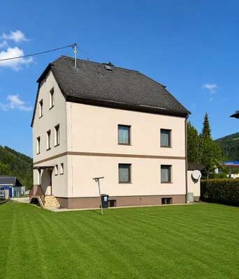 8-Zimmer-Haus kaufen in Sankt Veit an der Glan – 180 m², € 300.000 – Bild 2 von 14