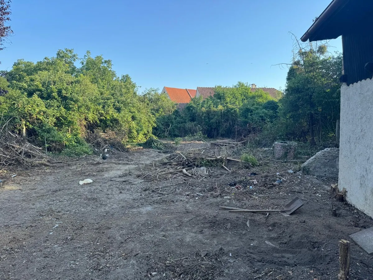 *978 m²*Baugrund/ Bauträger Grundstück mit Abbruch Haus – pohled 2
