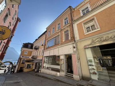 Gewerbeimmobilie kaufen in Gmunden – 720 m², € 950.000 – Bild 1 von 7