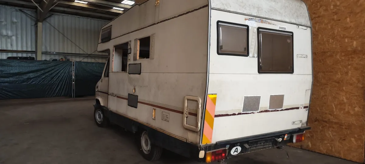 Peugeot J5 Merlin