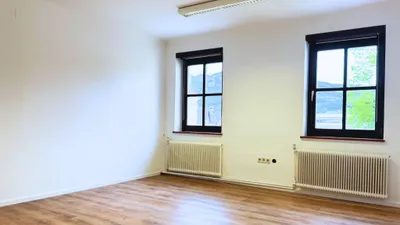 2-Zimmer-Gewerbeimmobilie mieten in Kirchdorf an der Krems – 36 m², € 515 – Bild 3 von 10