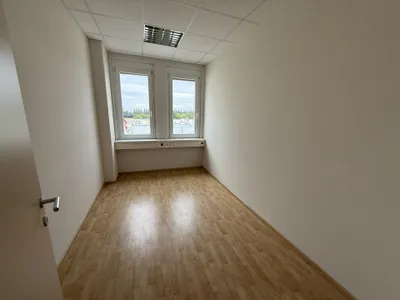 3-Zimmer-Gewerbeimmobilie mieten in Baden – 95 m², € 1.311 – Bild 9 von 10