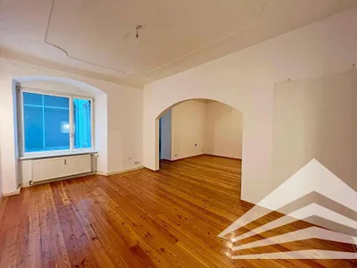 2-Zimmer-Gewerbeimmobilie mieten in Linz – 95 m², € 985 – Bild 2 von 5