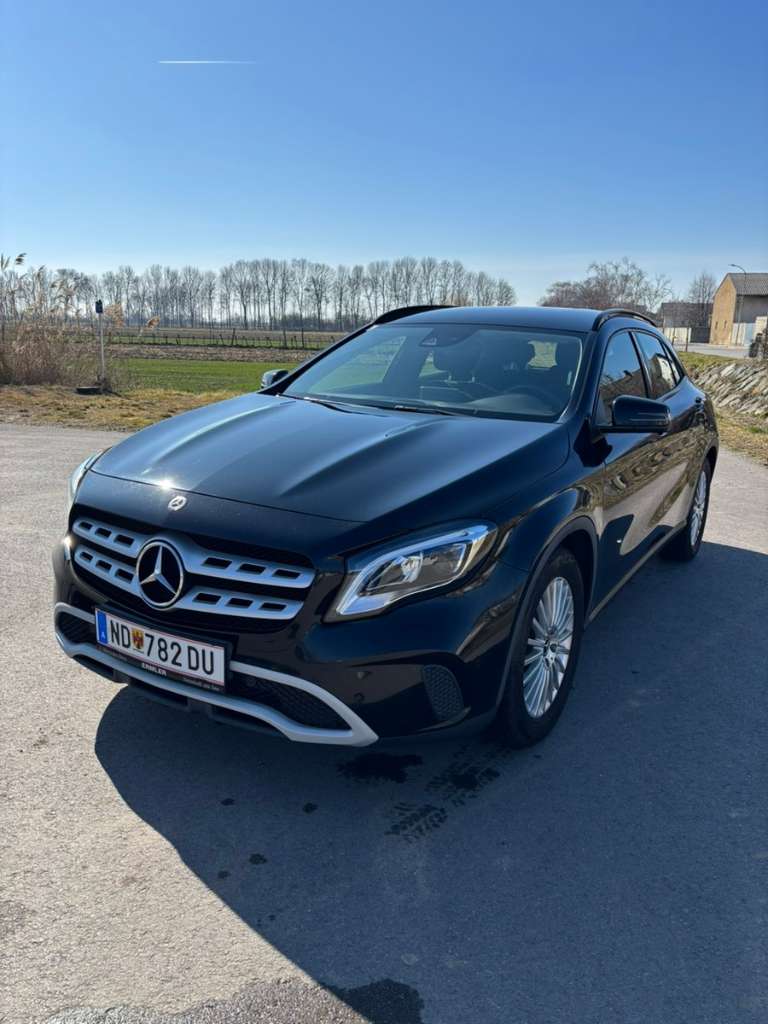 Mercedes-Benz GLA-Klasse 180d SUV / Geländewagen