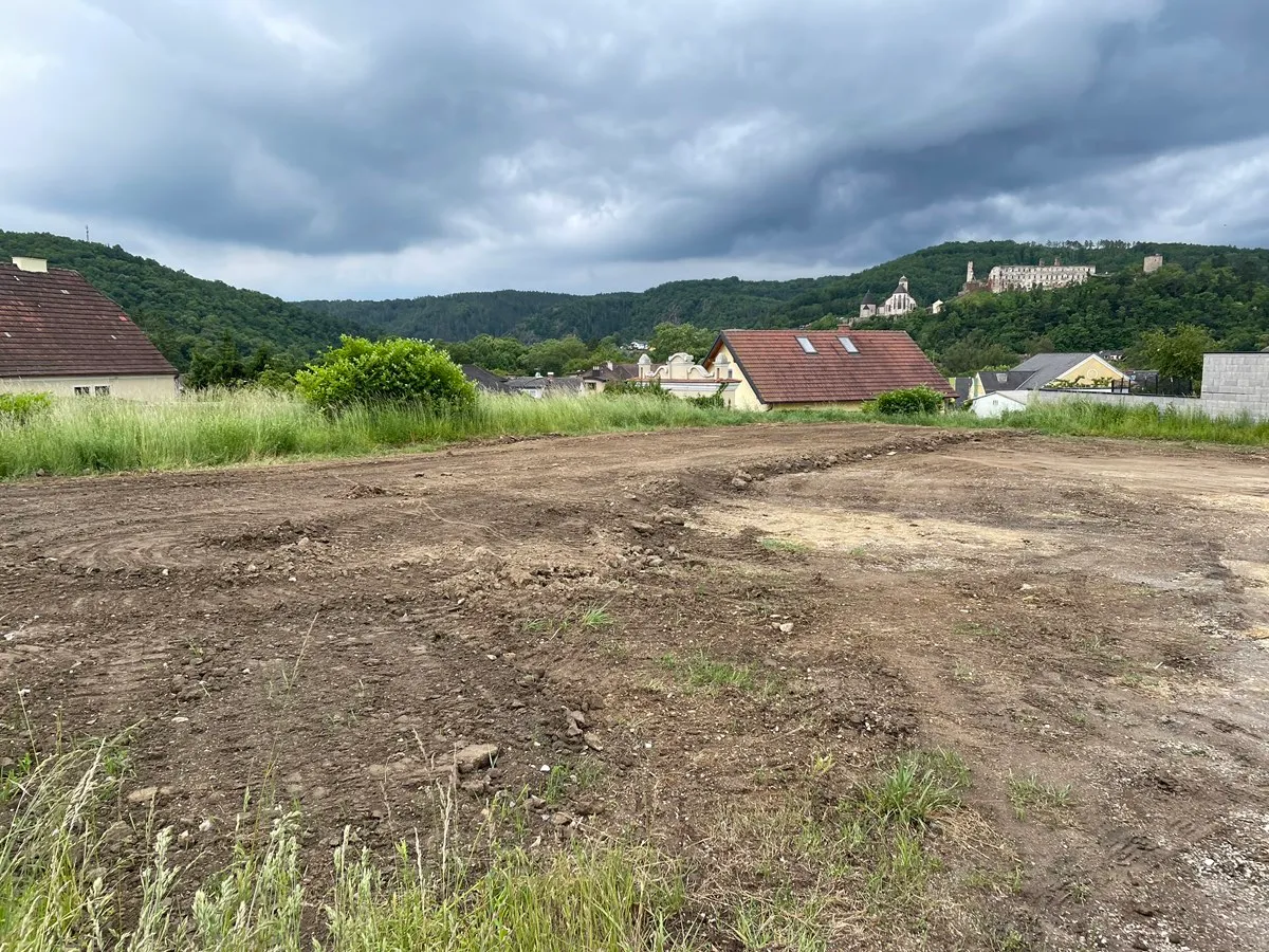 Baugrund im Zentrum von Gars am Kamp mit Blick auf die Burg - Widok 2