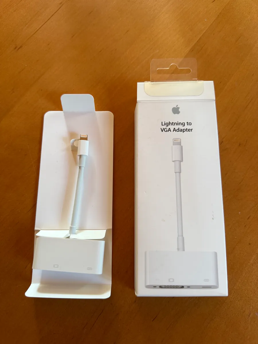 Lightning to VGA Adapter