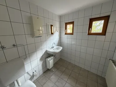Gewerbeimmobilie kaufen in Wiener Neustadt – 148 m², € 225.000 – Bild 6 von 9