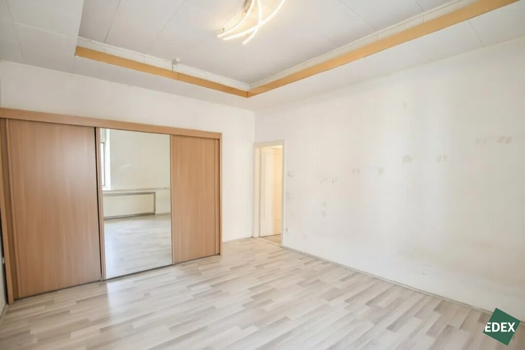 1-Zimmer-Wohnung mit Sanierungsbedarf und Potenzial zur 2-Zimmer-Lösung bei der U3 – pohled 2