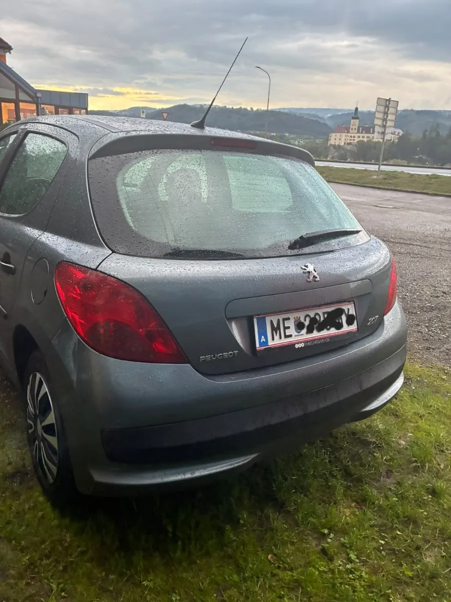 Peugeot 207 2008 photo 3