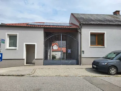 Wohnung mieten in Bruck an der Leitha – 15 m², € 400