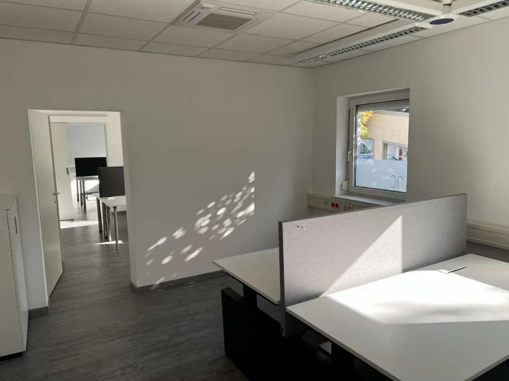 Asten - 100 m² Büro in zentraler Lage - Ansicht 2